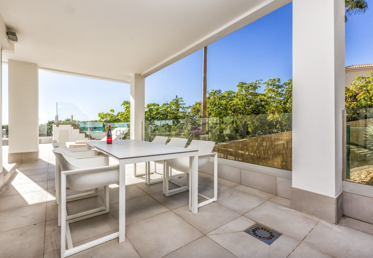 Apartamento en Mijas Costa - Palmera | Piscina Privada | Vista