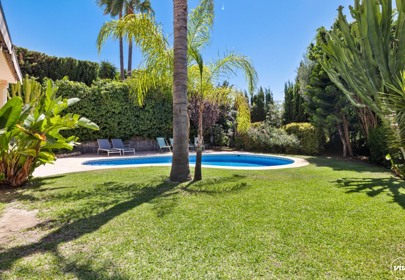 Villa en Mijas Costa - Villa Alpetona | Piscina Privada | Jardín