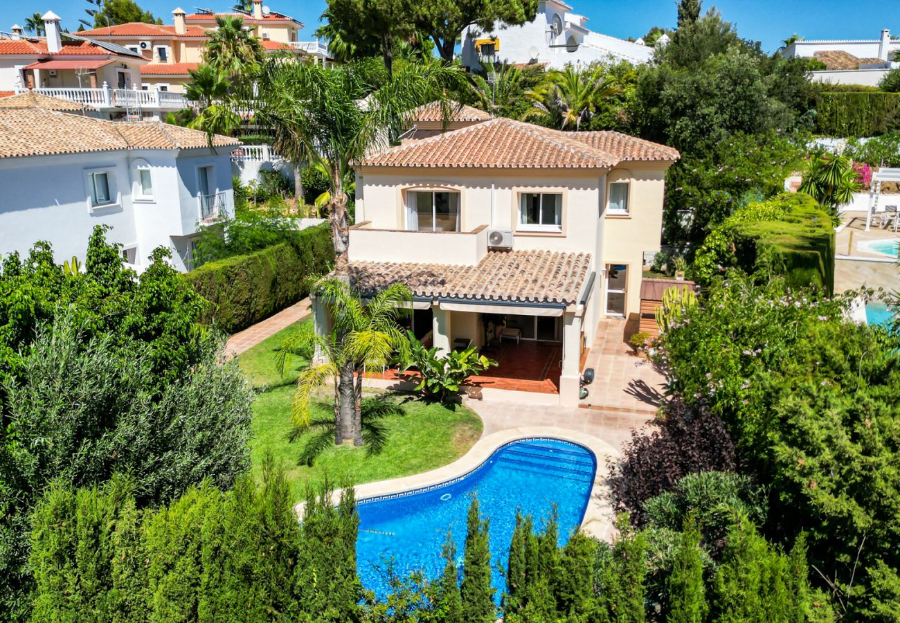 Villa en Mijas Costa - Villa Alpetona | Piscina Privada | Jardín