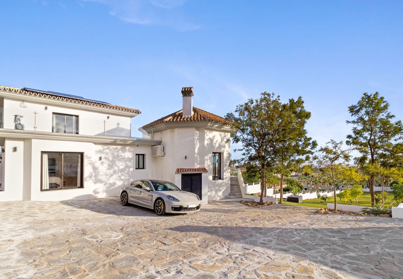 Villa en Benalmádena - Casa Blanca II | Piscina | Jardín