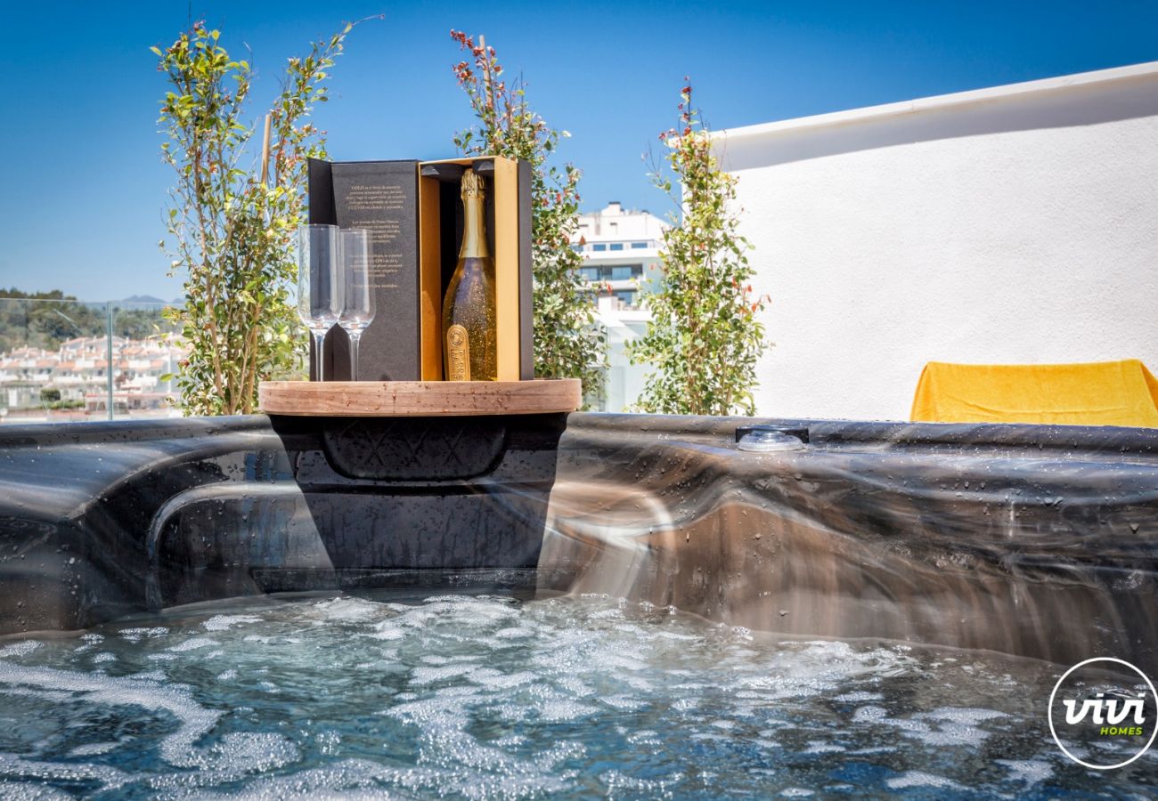 Herenhuis in Fuengirola - Zumo - Jacuzzi | BBQ | Zeeuitzicht