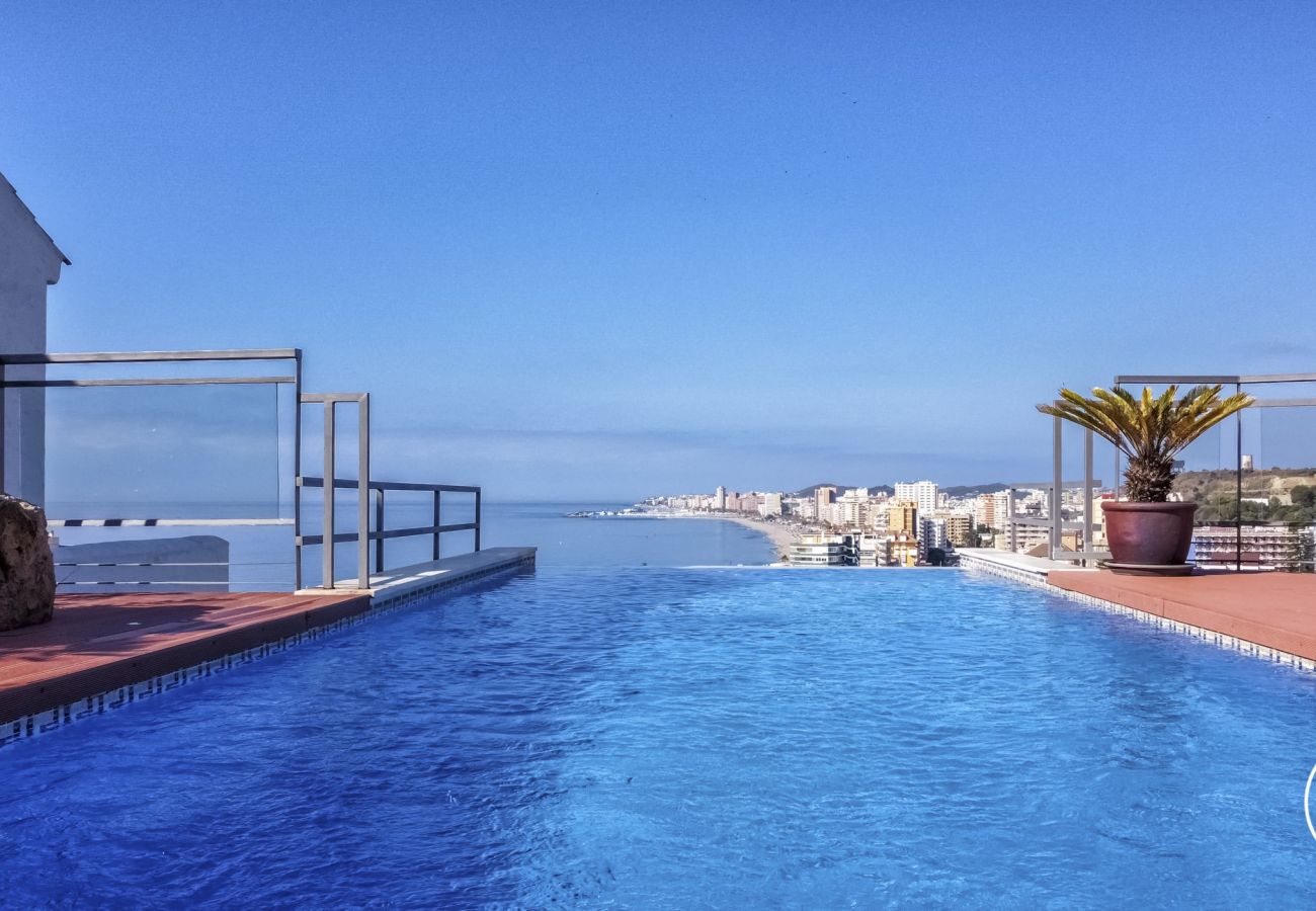 Apartment in Fuengirola - La Roca | Private Pool | View 