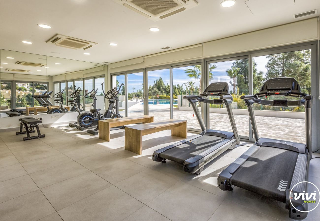 Apartment in Mijas - Luxor | Pool | Gym | Modern